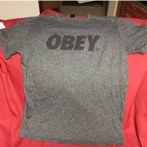 Obey tshirt